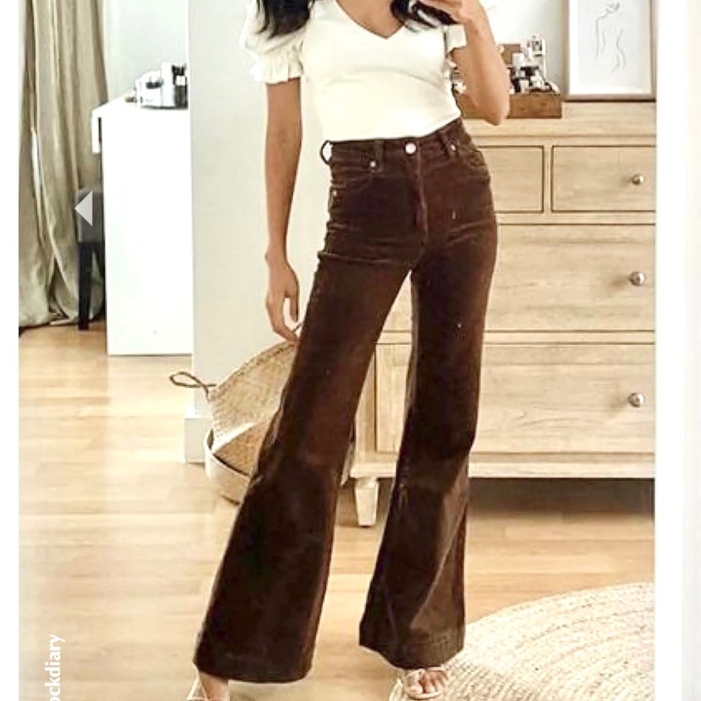NWT  Rolla’s East coast cords